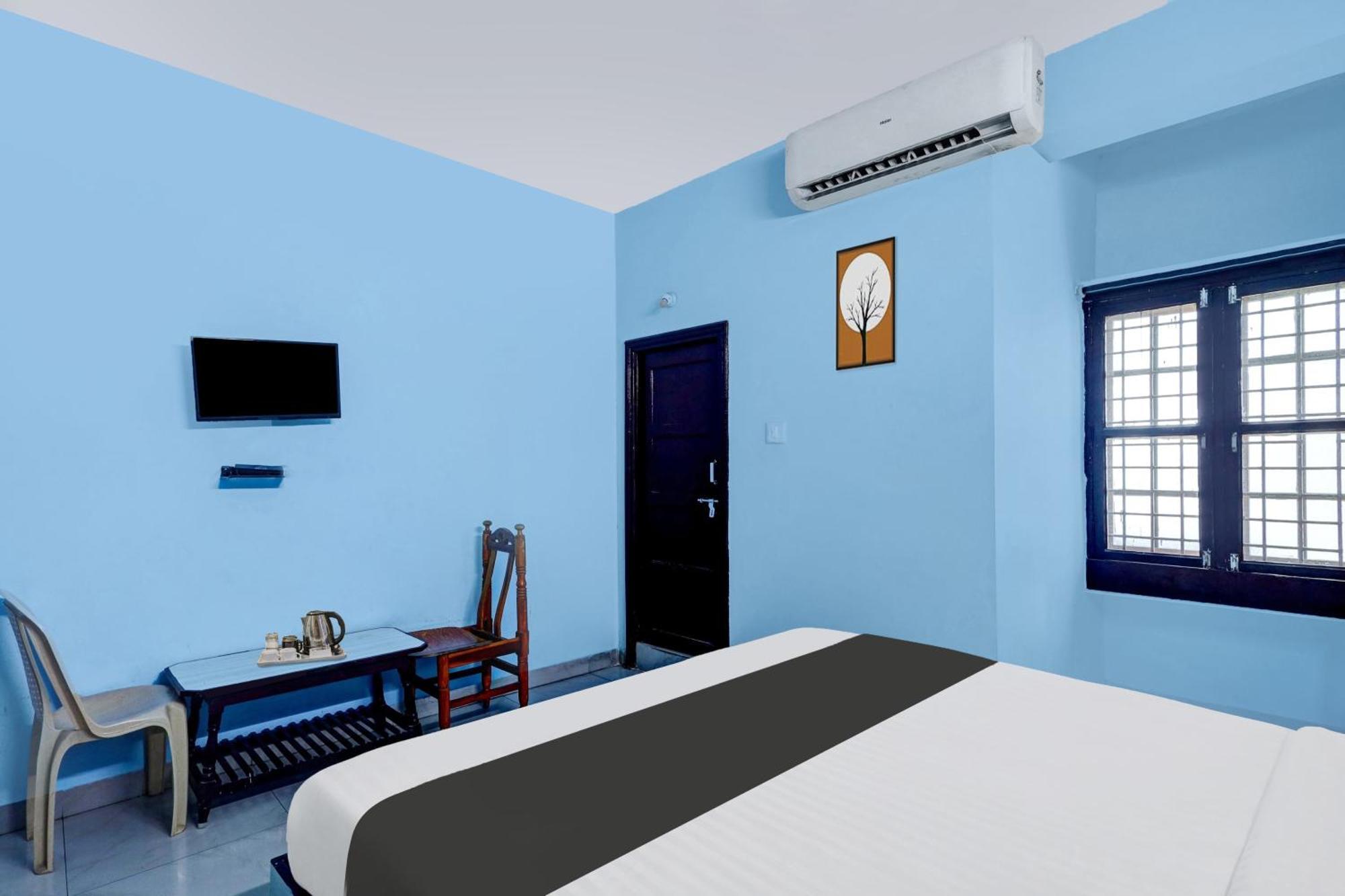 OYO 76010 Hotel Jayalakshmi Residency Tirupati Bagian luar foto