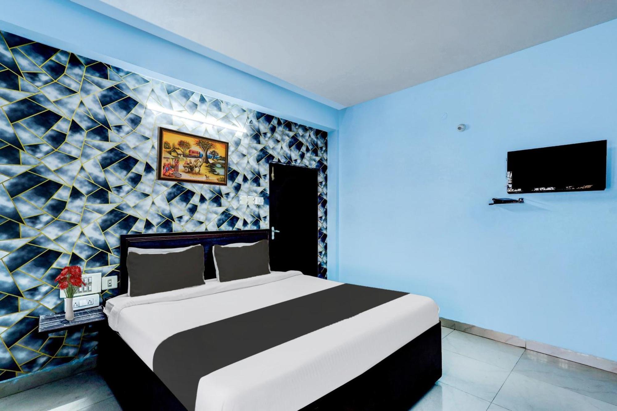 OYO 76010 Hotel Jayalakshmi Residency Tirupati Bagian luar foto