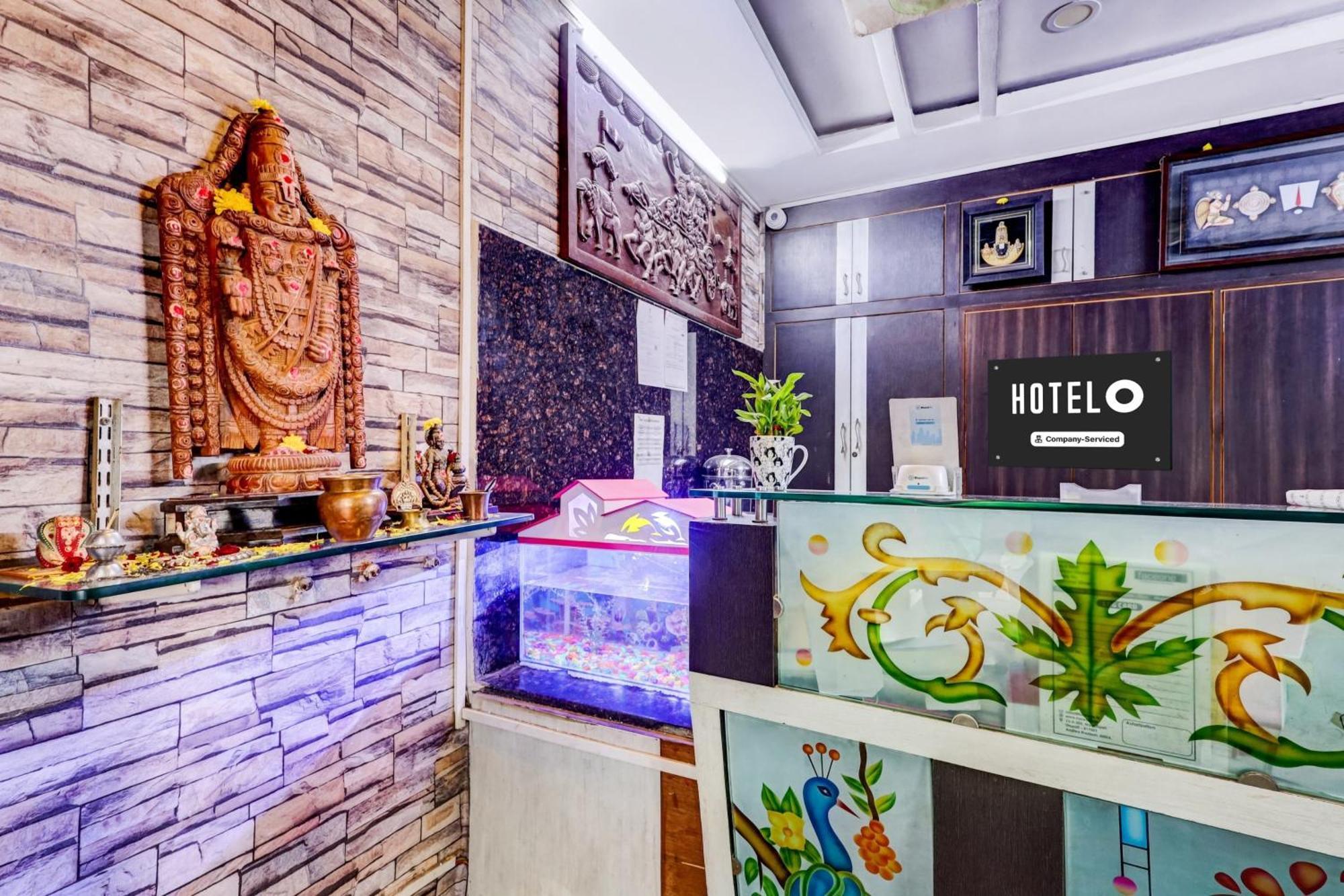 OYO 76010 Hotel Jayalakshmi Residency Tirupati Bagian luar foto